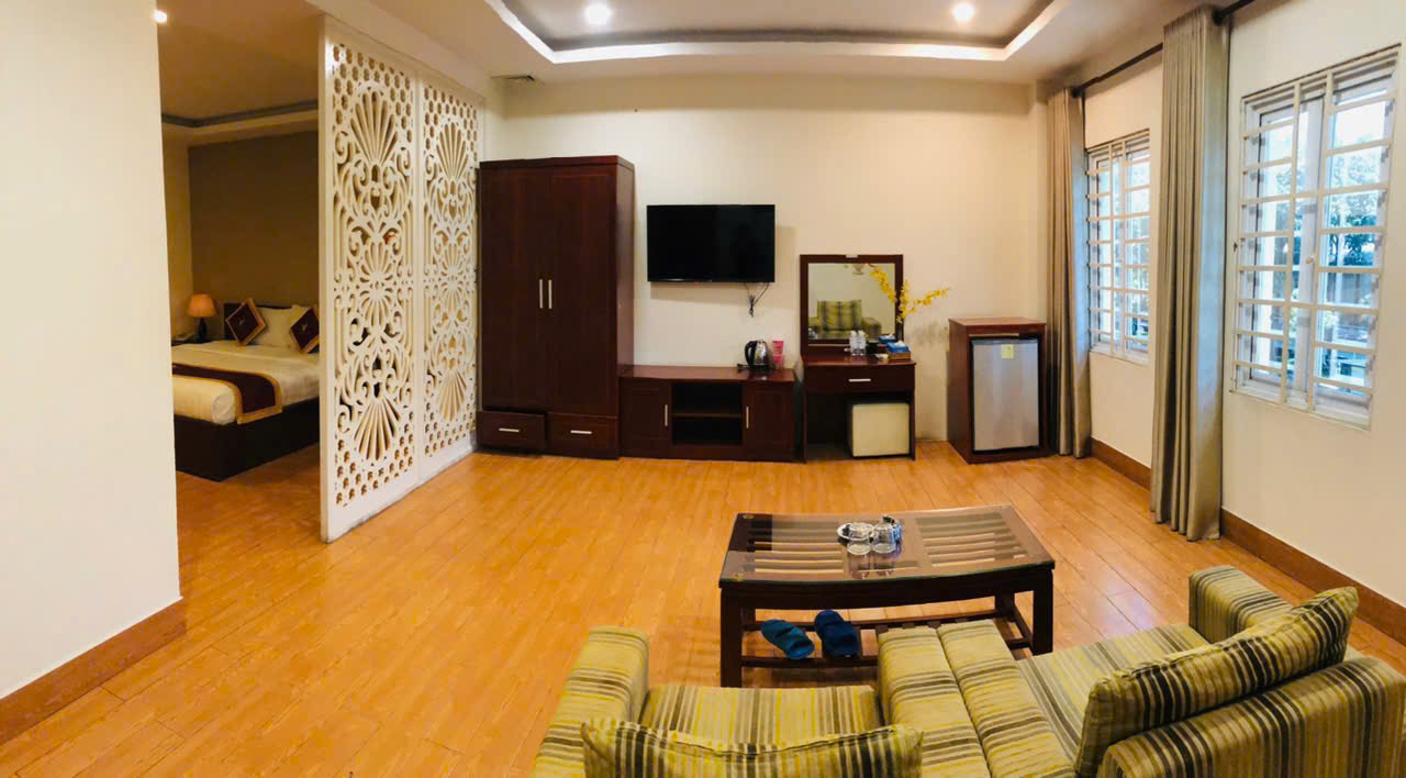 Khách Sạn Golf Star Hotel