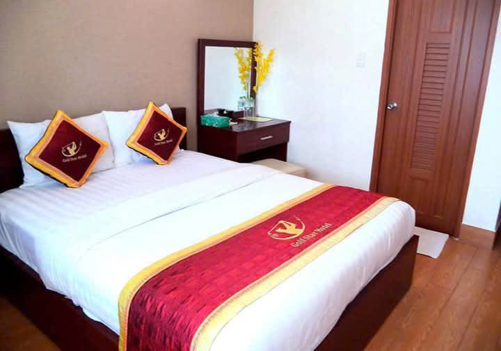 Khách Sạn Golf Star Hotel